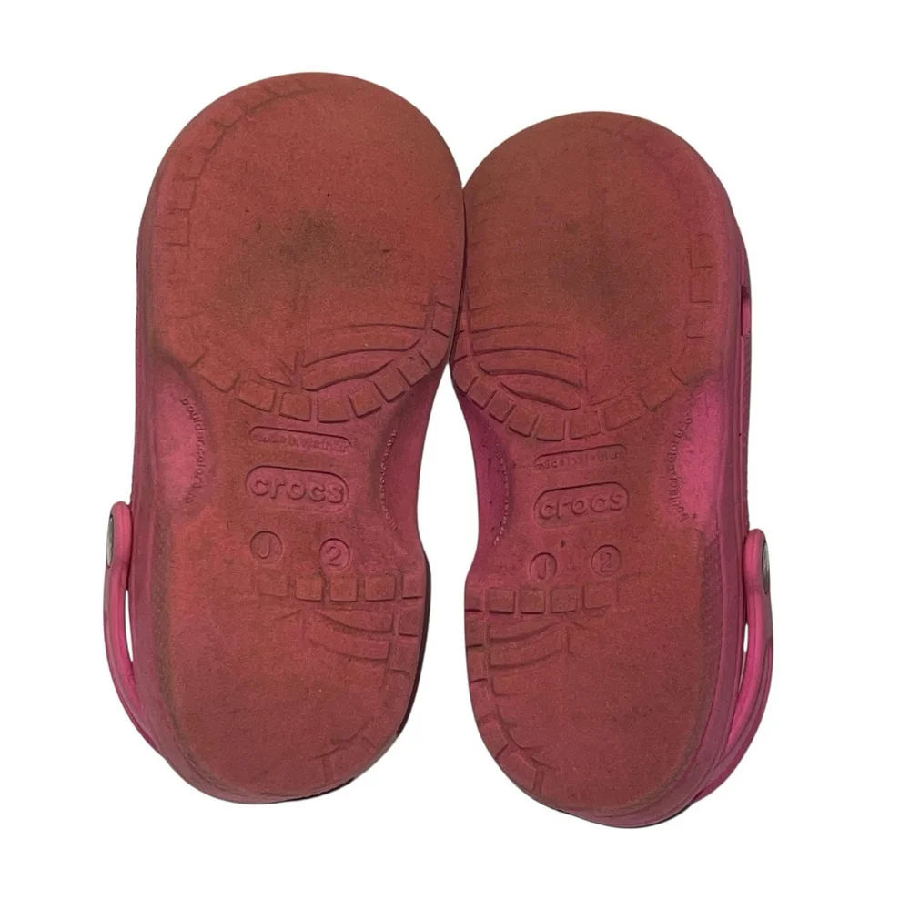 Crocs Hot Pink Kids J2 - Used - Wear On‎ Heels